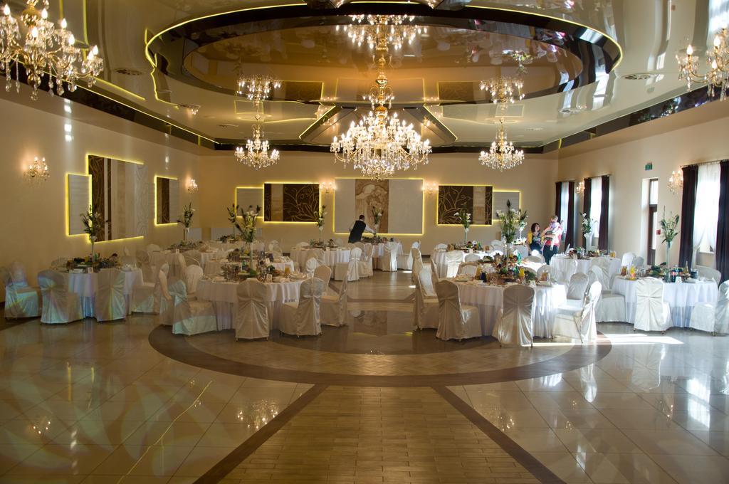 Hotel Diament - Zajazd U Przemka Згеж Экстерьер фото